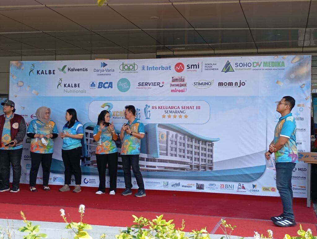 Si Purki Senam Sehat di HUT RS Keluarga Sehat III Semarang